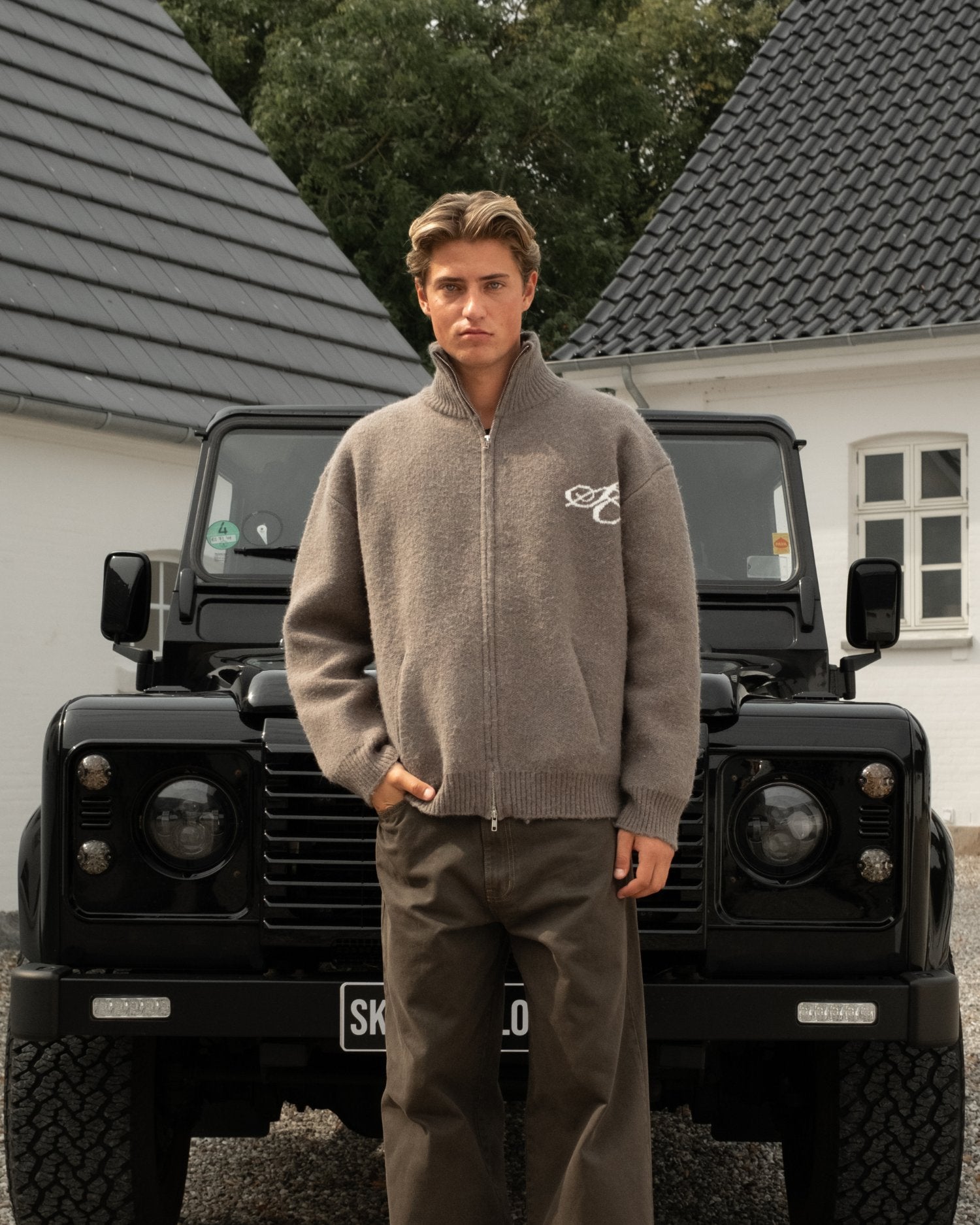 Full-zip sweater dark gray